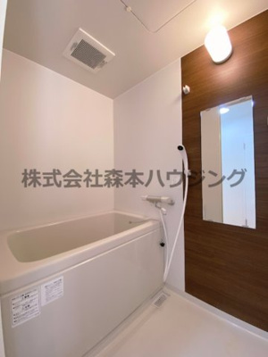 【浴室】 | 　ウエストプラザ | ゆったり過ごせるお風呂です