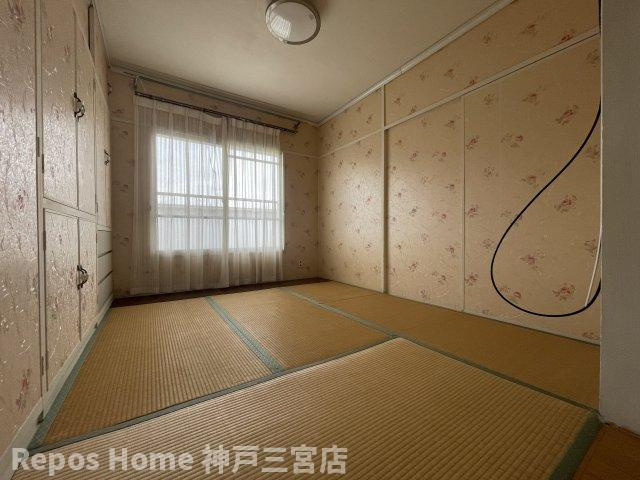 鈴蘭台第3団地6号棟の内装
