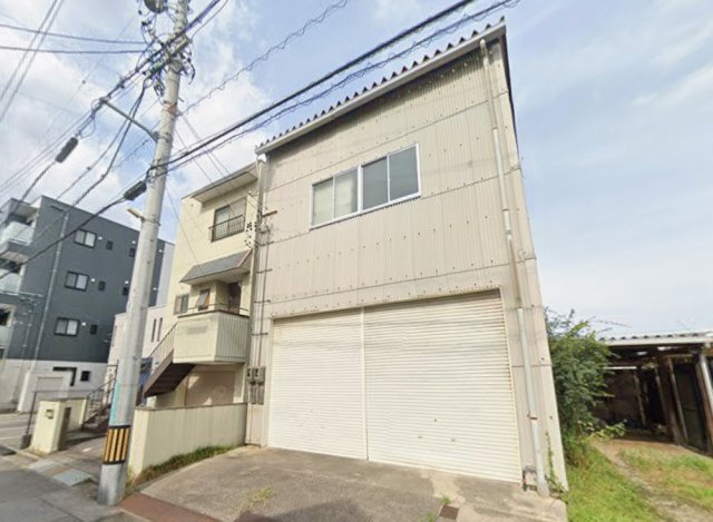 柱1-7-13　倉庫の外観