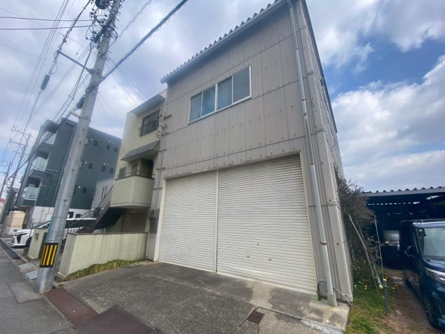 柱1-7-13　倉庫の外観