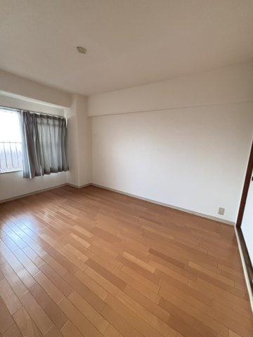 コープ野村高槻 B棟の居間・リビング