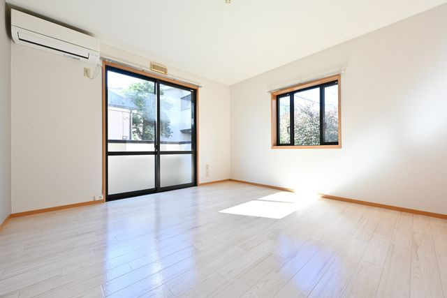 マ・モール弘明寺１の居間・リビング