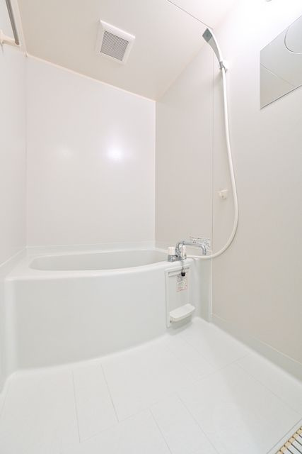 マ・モール弘明寺１の浴室