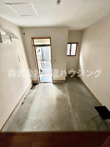 西成区橘2丁目テラスハウスの玄関