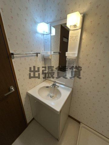 仲介手数料0円！！リンピア魚住の独立洗面台