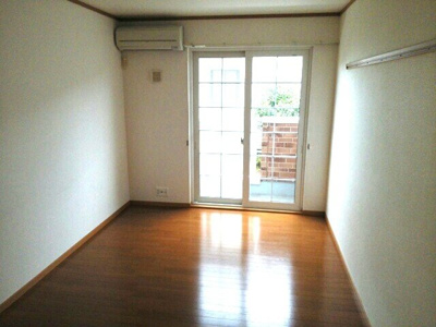 【居間・リビング】 | グランソレイユＡ | 使いやすいリビングです