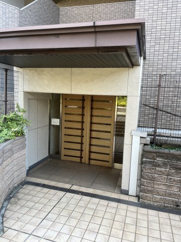 ザ・ウィンベル仙台堀公園サニーウイングのエントランス