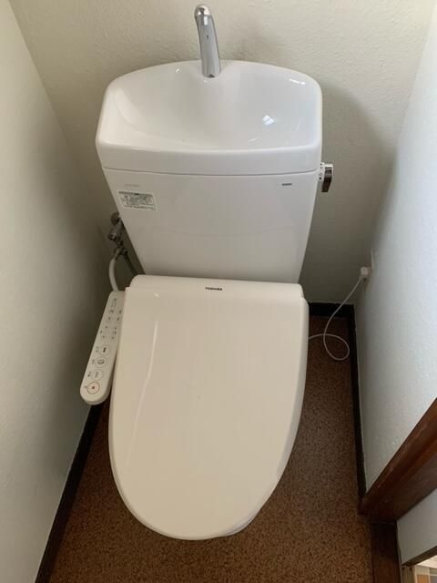 花輪貸家のトイレ