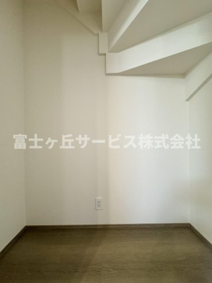 【収納】 | 静岡市葵区田町6丁目 7期 新築一戸建て A号棟 | キッチン横にあるパントリーです