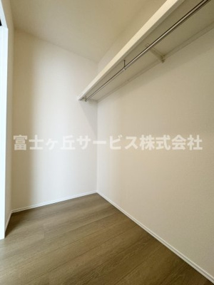 【収納】 | 静岡市葵区田町6丁目 7期 新築一戸建て C号棟 | 収納豊富なウォークインクローゼット