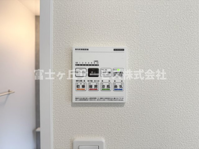 【冷暖房・空調設備】 | 静岡市葵区田町6丁目 7期 新築一戸建て C号棟 | 浴室乾燥暖房機がついています