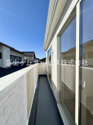 【バルコニー】 | 静岡市葵区古庄5丁目 4期 新築一戸建て 1号棟 | 陽当たり良好なバルコニーです