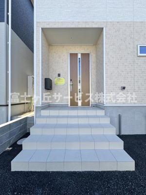 【エントランス】 | 静岡市葵区古庄5丁目 4期 新築一戸建て 1号棟 | エントランスです