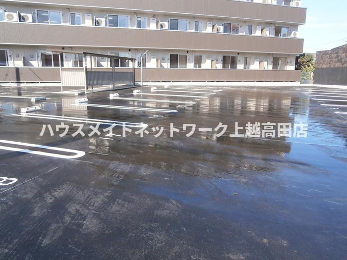 アクシア西本町の駐車場|駐車場