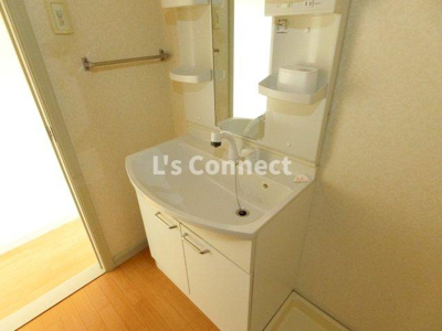 【洗面所】 | エンジェルスター | 朝の支度もスムーズな独立洗面台。