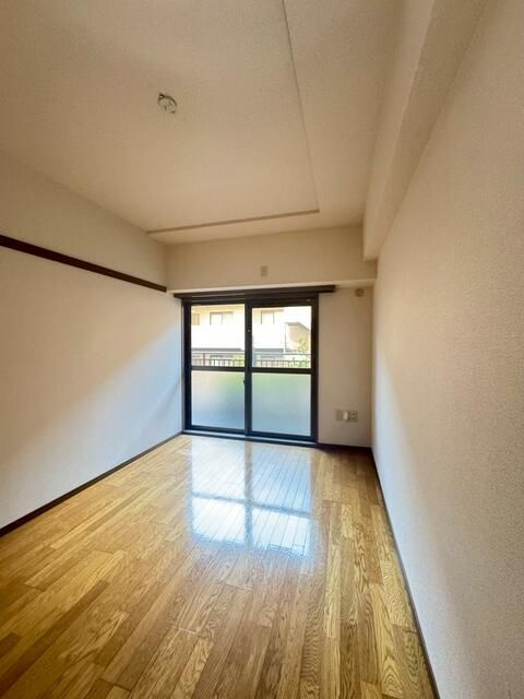 妙典オリモトハイツの洋室