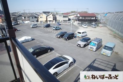 【駐車場】 | サンガーデン | 広々とした駐車スペース☆（外部駐車場の為、別途契約必要です）