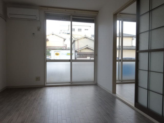 フレグランス９５の居間・リビング