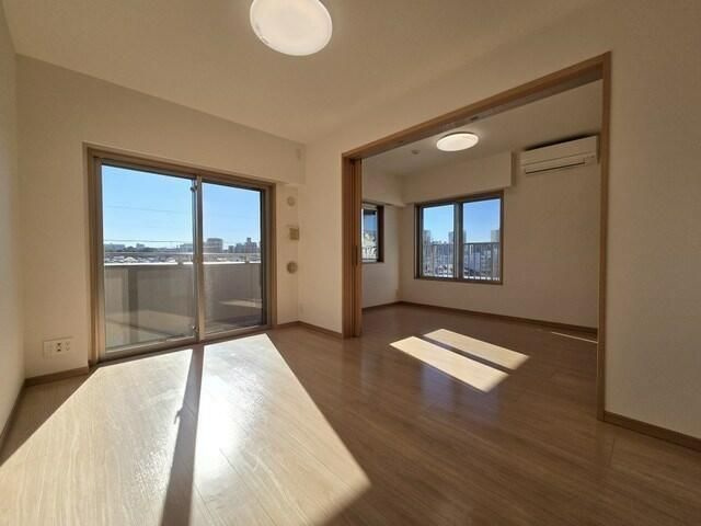 アンビシャス船橋の居間・リビング