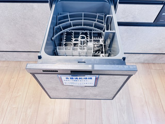 松戸市古ケ崎２丁目新築戸建【北部小学校：9分】のキッチン|家事の手間をグッと省けるビルトイン食洗器