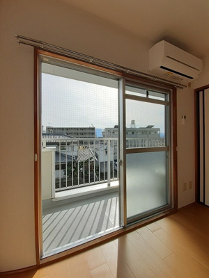 【バルコニー】 | ファミーユⅡ