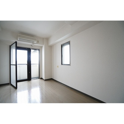 【居間・リビング】 | 宮崎ビル | 居室