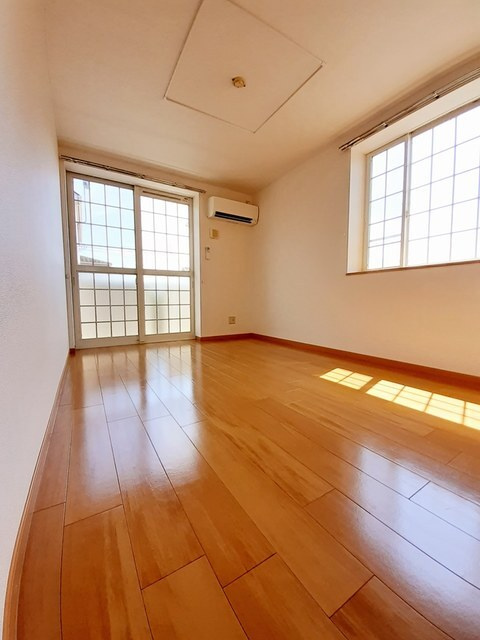 カリーノ・ローザＢの居間・リビング