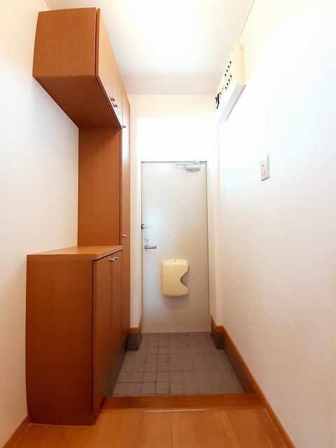 カリーノ・ローザＢの玄関