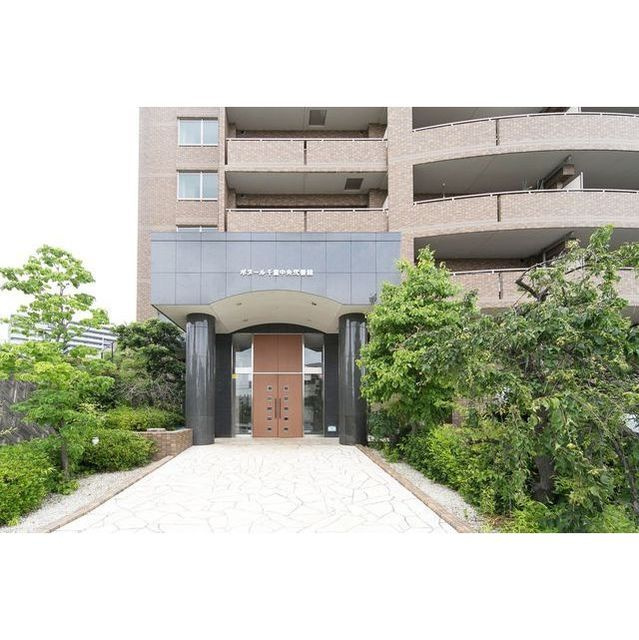 ボヌール千里中央弐番館のエントランス