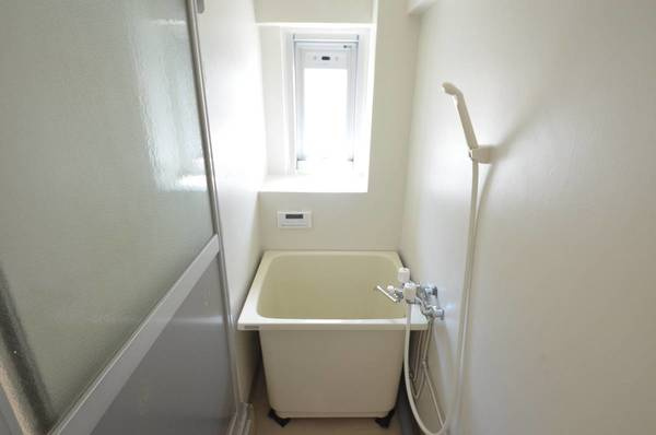 ビレッジハウス宝地2号棟の浴室|モデルルームの写真です