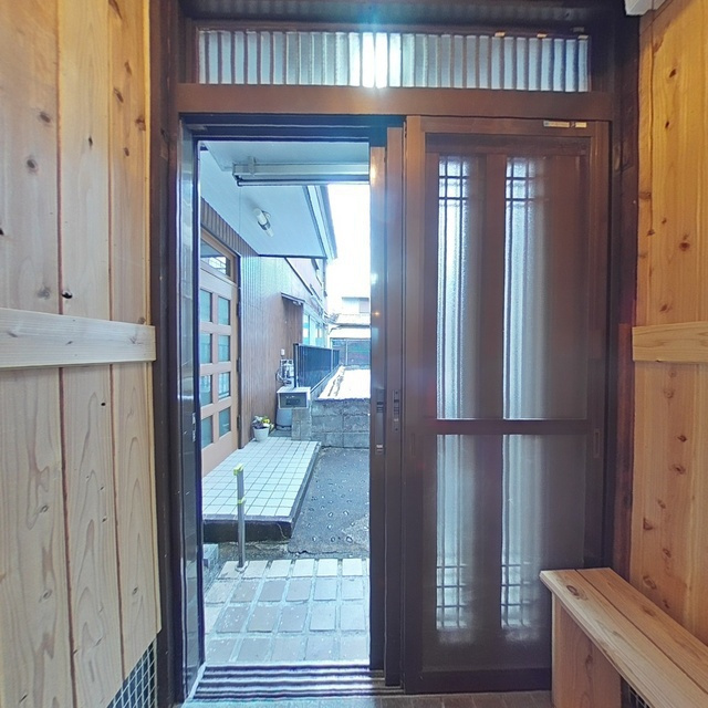 リノベPT長良森町の玄関
