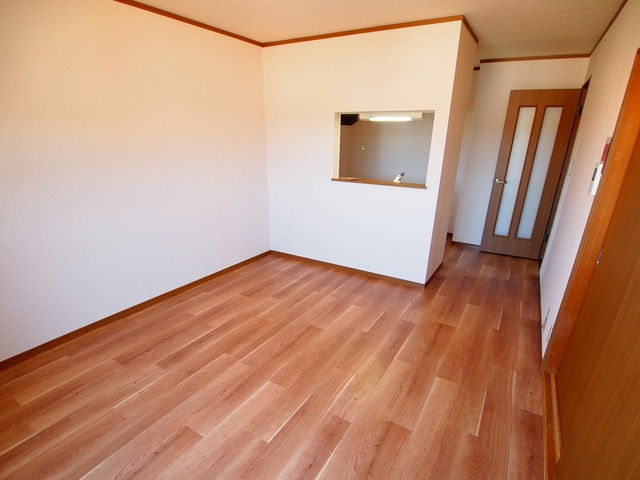 パセオ白鳳Ｂの居間・リビング