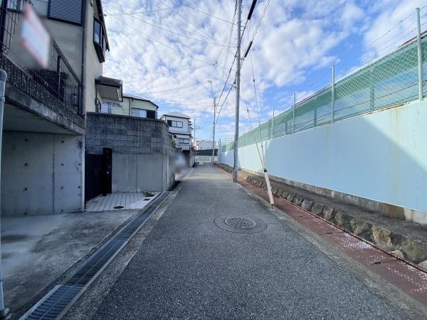【前面道路含む現地写真】 | 西区王塚台1丁目　中古戸建