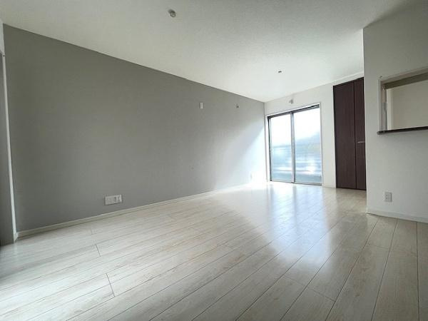 【居間・リビング】 | 守口市高瀬町3丁目　中古戸建