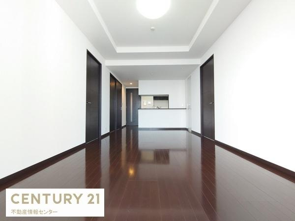 【居間・リビング】 | クロスタワー大阪ベイ | 室内改装済