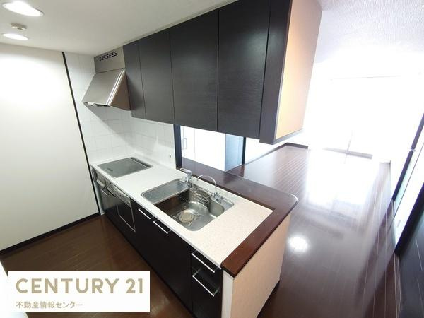 【キッチン】 | クロスタワー大阪ベイ | 対面式キッチンで小さなお子様がいても安心です！