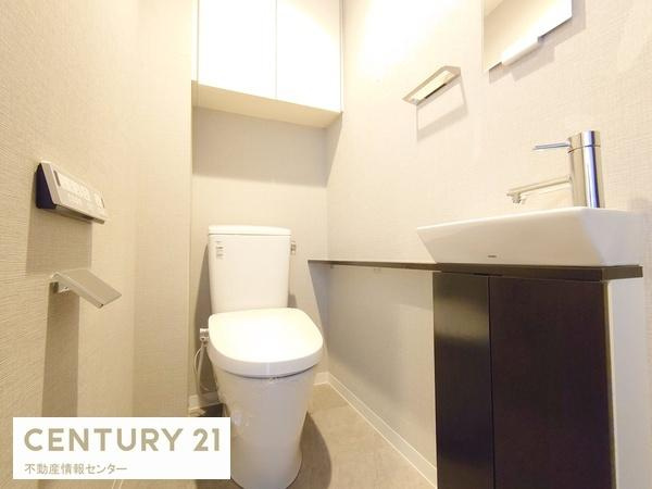 【トイレ】 | クロスタワー大阪ベイ | 温水洗浄機能付きトイレ！