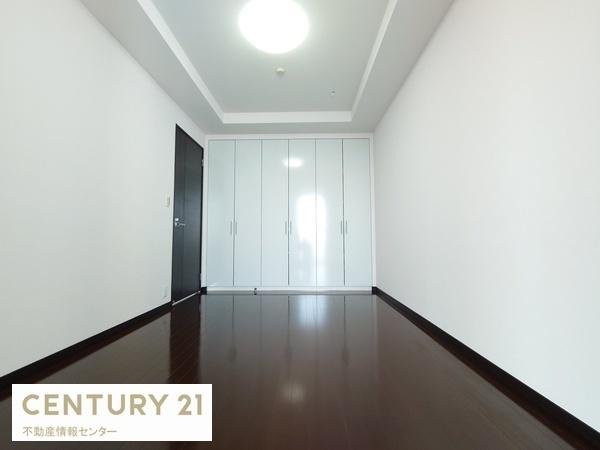 【寝室】 | クロスタワー大阪ベイ | 室内改装済