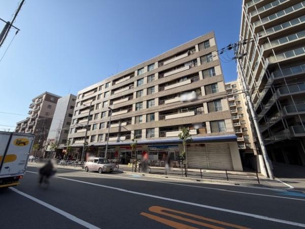 【外観】 | 御厨ビル　中古マンション | ■毎日のお買物や、子育て施設が整った環境で新生活をスタート！徒歩圏内でスーパーなどもございますので買い忘れなどにも安心ですよ♪　