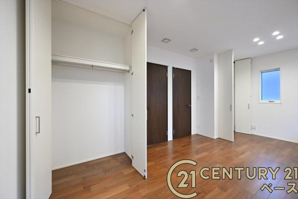 北葛城郡河合町広瀬台２丁目の中古一戸建の収納|■冬物のコートや季節のものなどたくさんしまえる広さ！