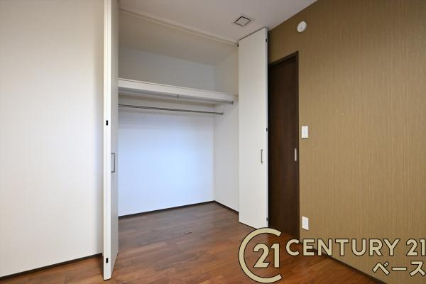 北葛城郡河合町広瀬台２丁目の中古一戸建の収納|■広々としたクローゼットを完備！大きな荷物も楽々収納！