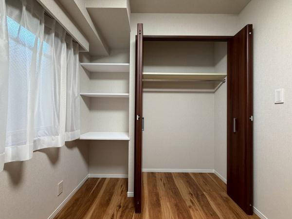 日神デュオステージ三ツ沢公園の収納|居室の収納です。
お部屋を広く使えそうです。