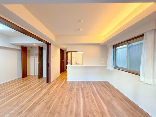 日神デュオステージ三ツ沢公園の居間・リビング