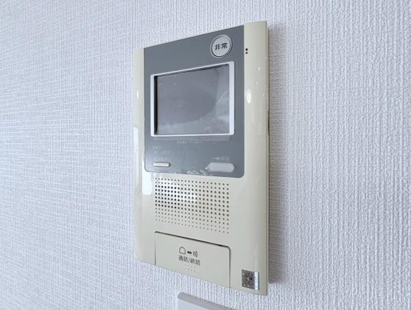 コスモ湘南野比海岸B棟の駐車場