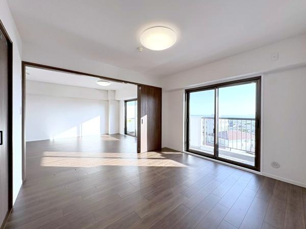 コスモ湘南野比海岸B棟の居間・リビング