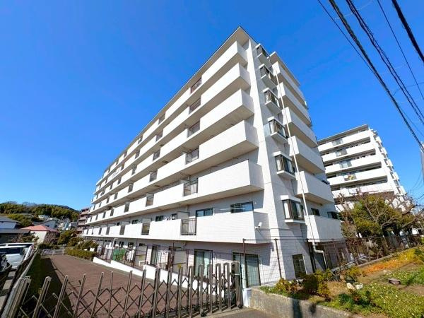 コスモ湘南野比海岸B棟の外観