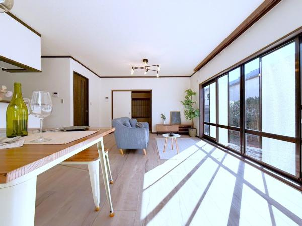 横浜市港南区下永谷２丁目の中古一戸建の居間・リビング
