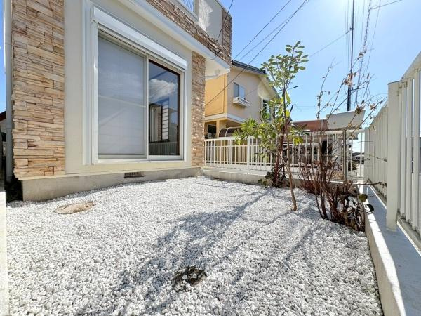 逗子市久木８丁目の中古一戸建の庭