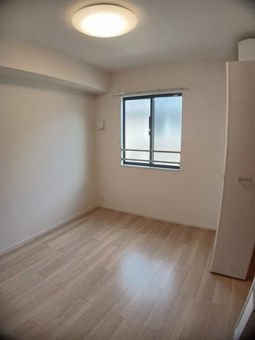 ｇｌｉｓｔｅｎ　ｃｏｕｒｔの内装