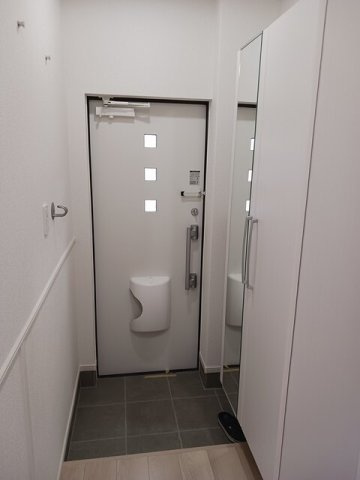 ラ　クラルテ　ａの玄関